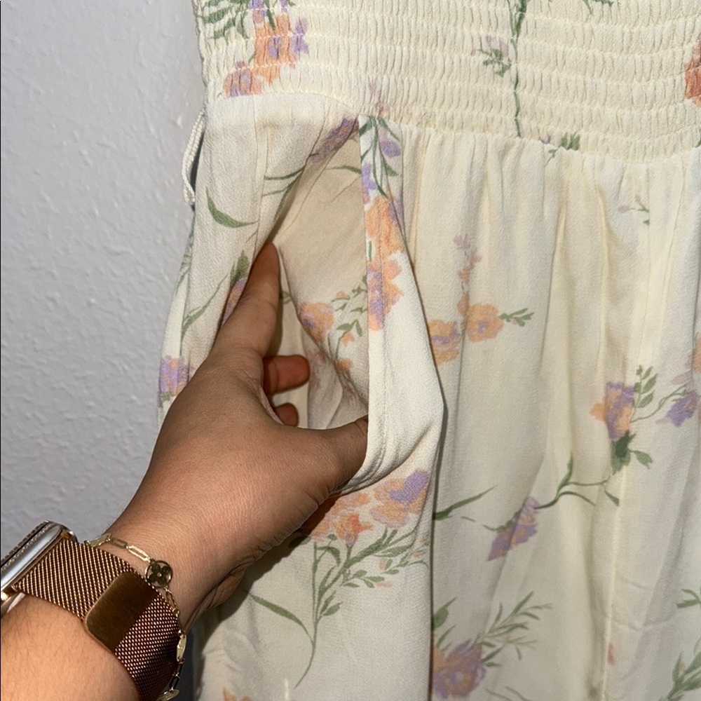American Eagle Outfitters Cream Floral Jumpsuit - Picture 5 of 7